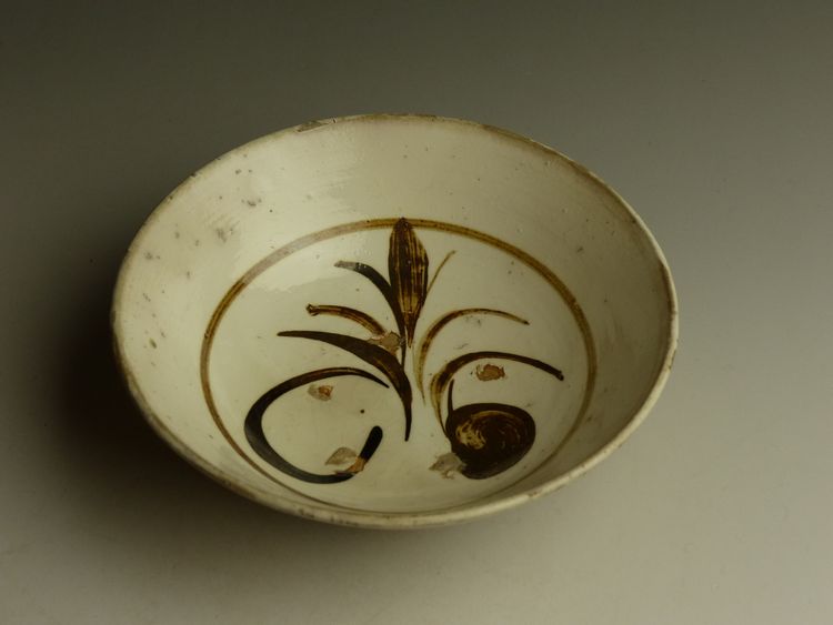 古美術 猫 - 磁州窯鉄絵花文碗 | 古美術品専門サイト fufufufu.com