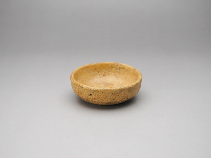 中上 ///NAKAGAMI - 黄瀬戸 酒盞 | 古美術品専門サイト fufufufu.com