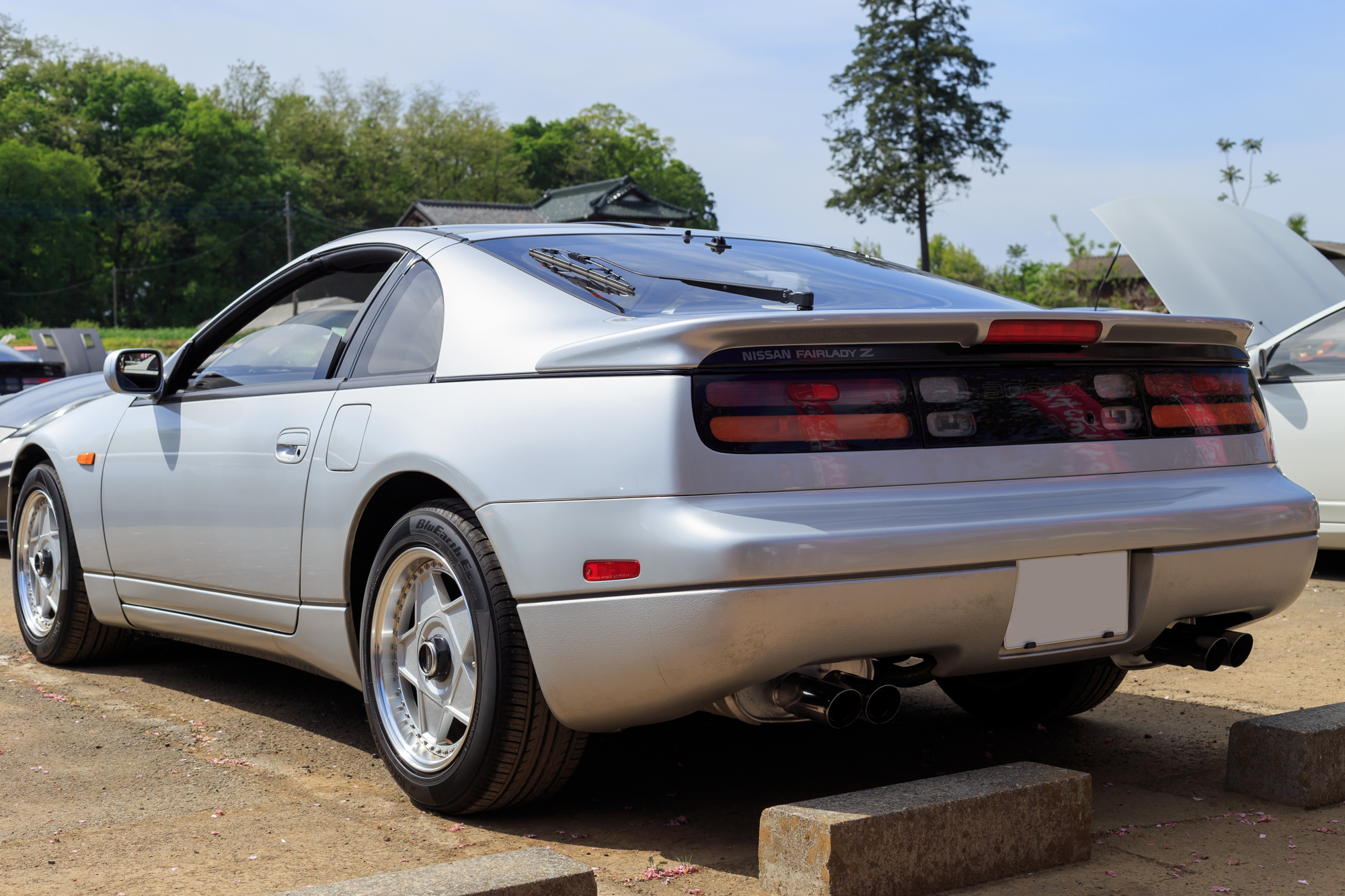 Z32ボディカラー別画像集-#673 センシティブシルバー メタリック