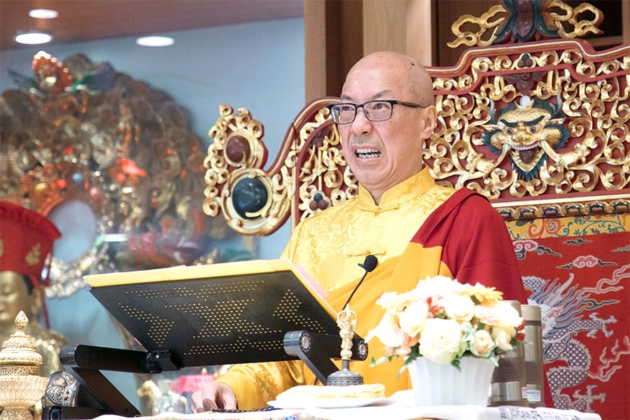 チベット仏教 ディクン・カーギュ教派 宝吉祥仏法センター