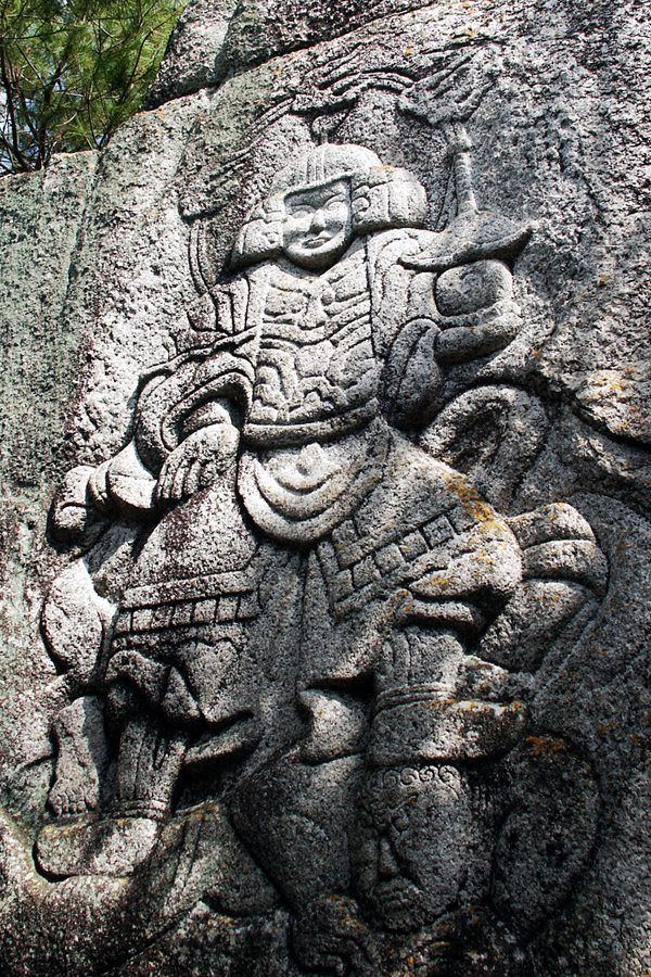 吉備の石仏1毘沙門天磨崖仏