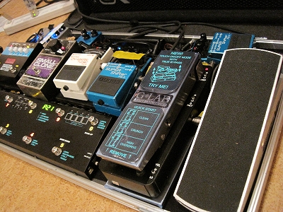 Am Griffbrett WebSite Gacharic Spin Tomo-zoさん来店