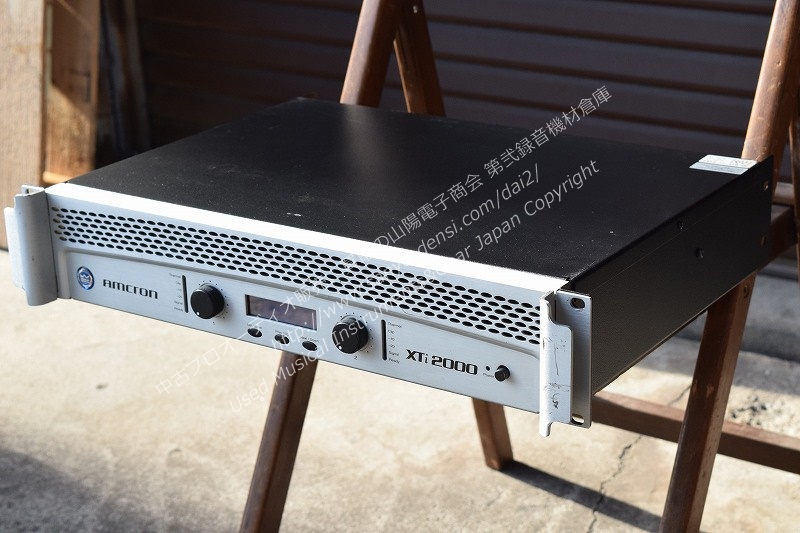 Crown XTi 2000 パワーアンプ 2台