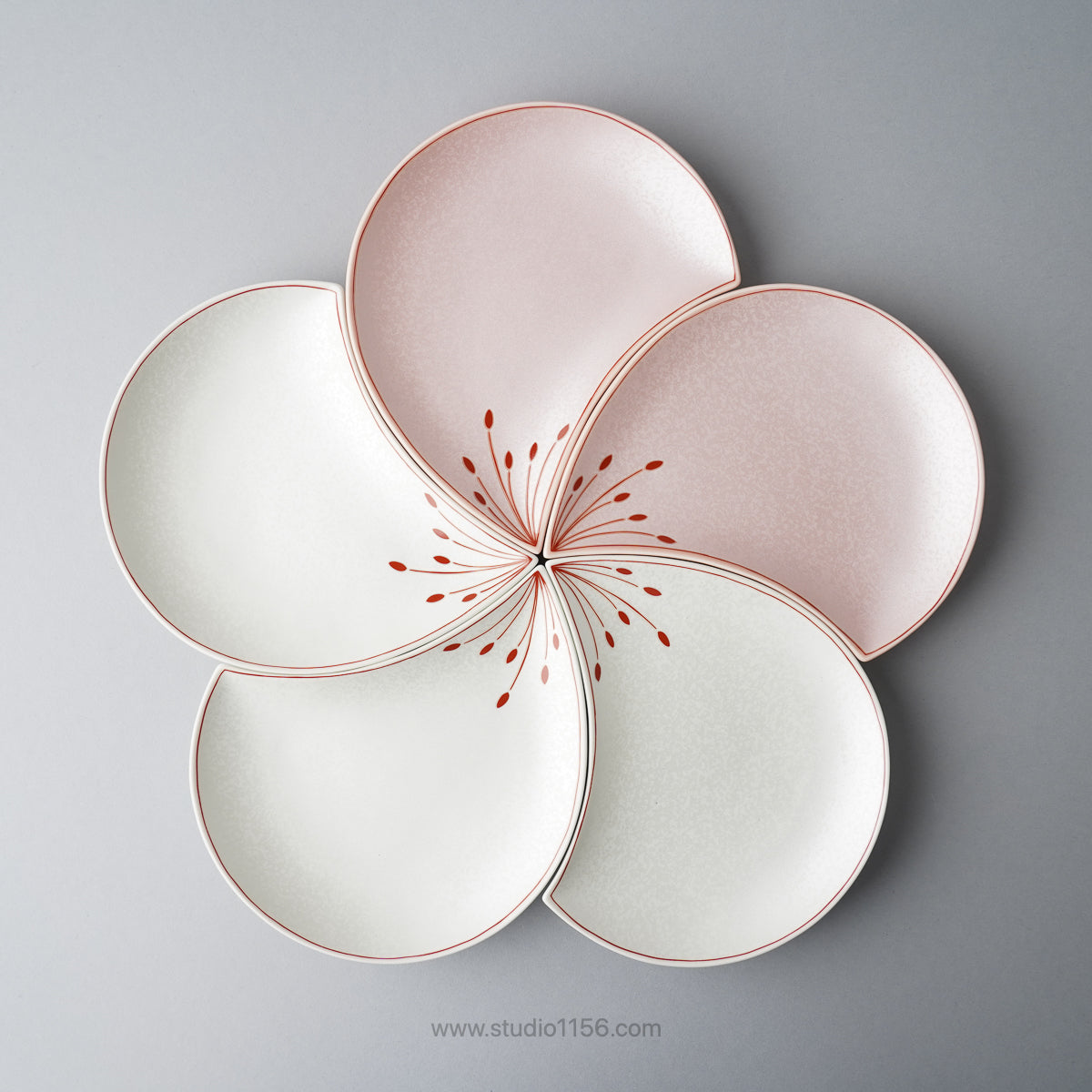 十三代 今泉今右衛門(造) 色絵 桃 飾皿 共箱 十三