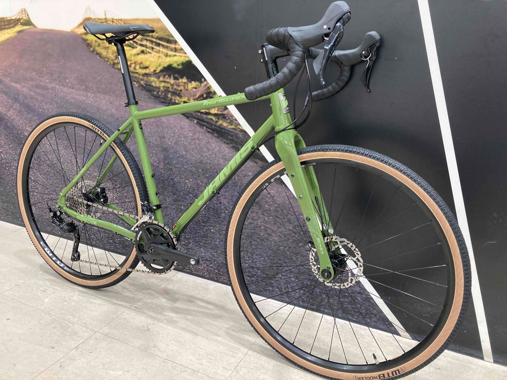 個性的グラベルロード入荷】JAMISの代名詞的な存在RENEGADE！！高品質