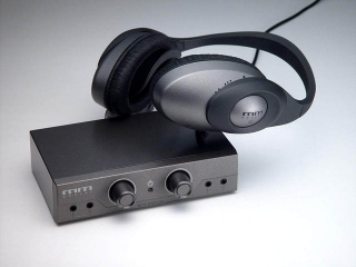 4チャンネルヘッドフォン