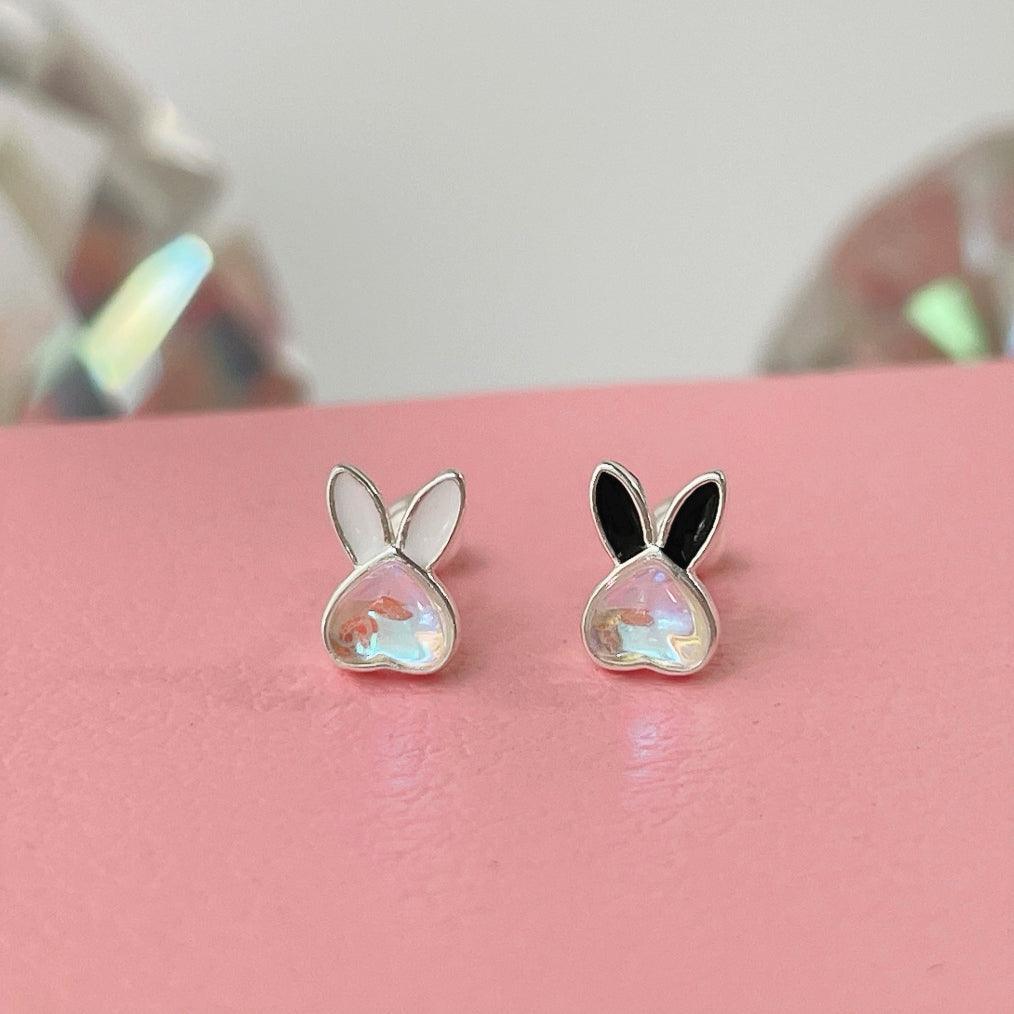 925 Silver]うさぎ ブラック ホワイト ハート ピアス 18G 韓国