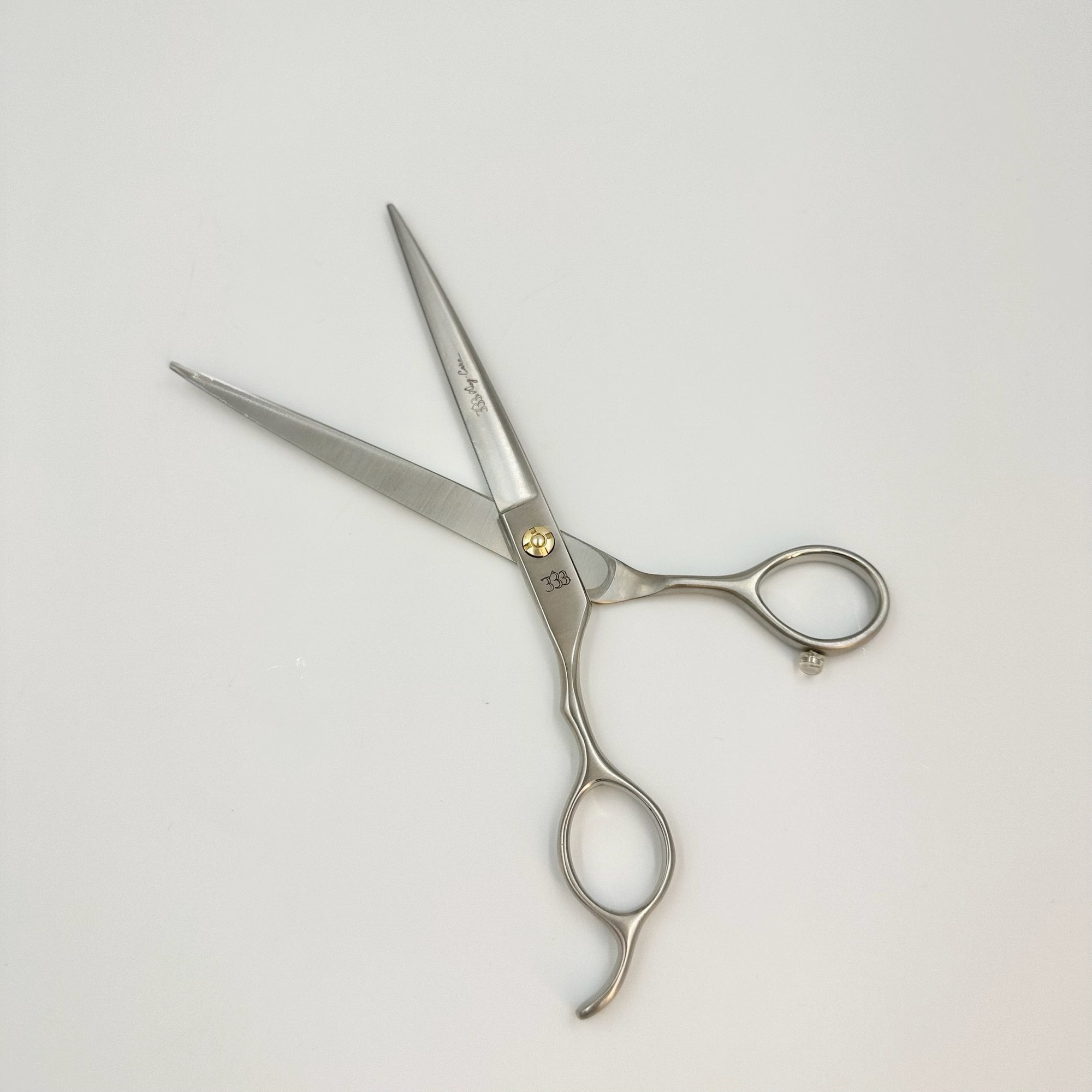 左利き用「シュナやヨーキー、シーズーも狙った毛は逃さない」ギザ刃の