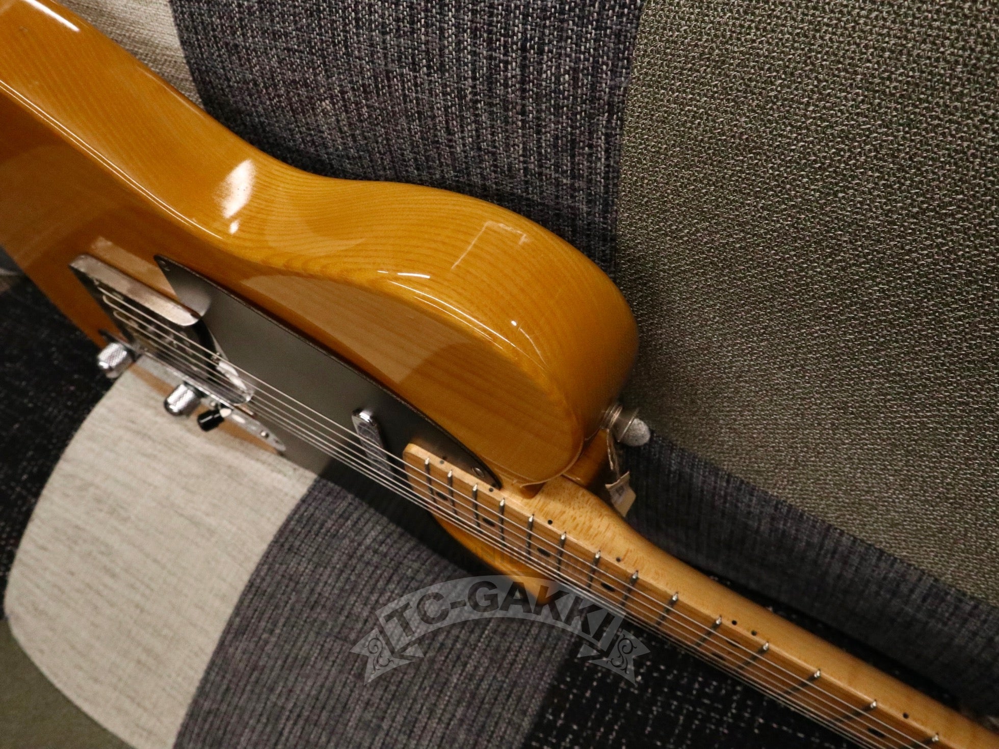 カナダ産フレイムメイプル エレキギターネック ストラトキャスター