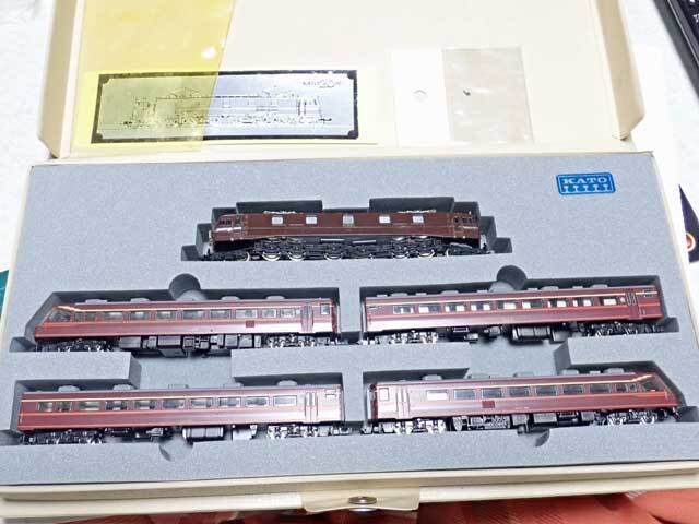 KATO20周年記念モデルのEF58 61とサロンエクスプレス東京: 光山市交通