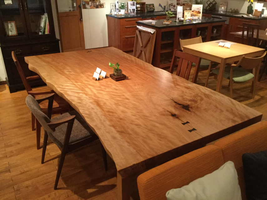 HR499 横浜クラシック家具 Knock on wood 無垢材テーブル