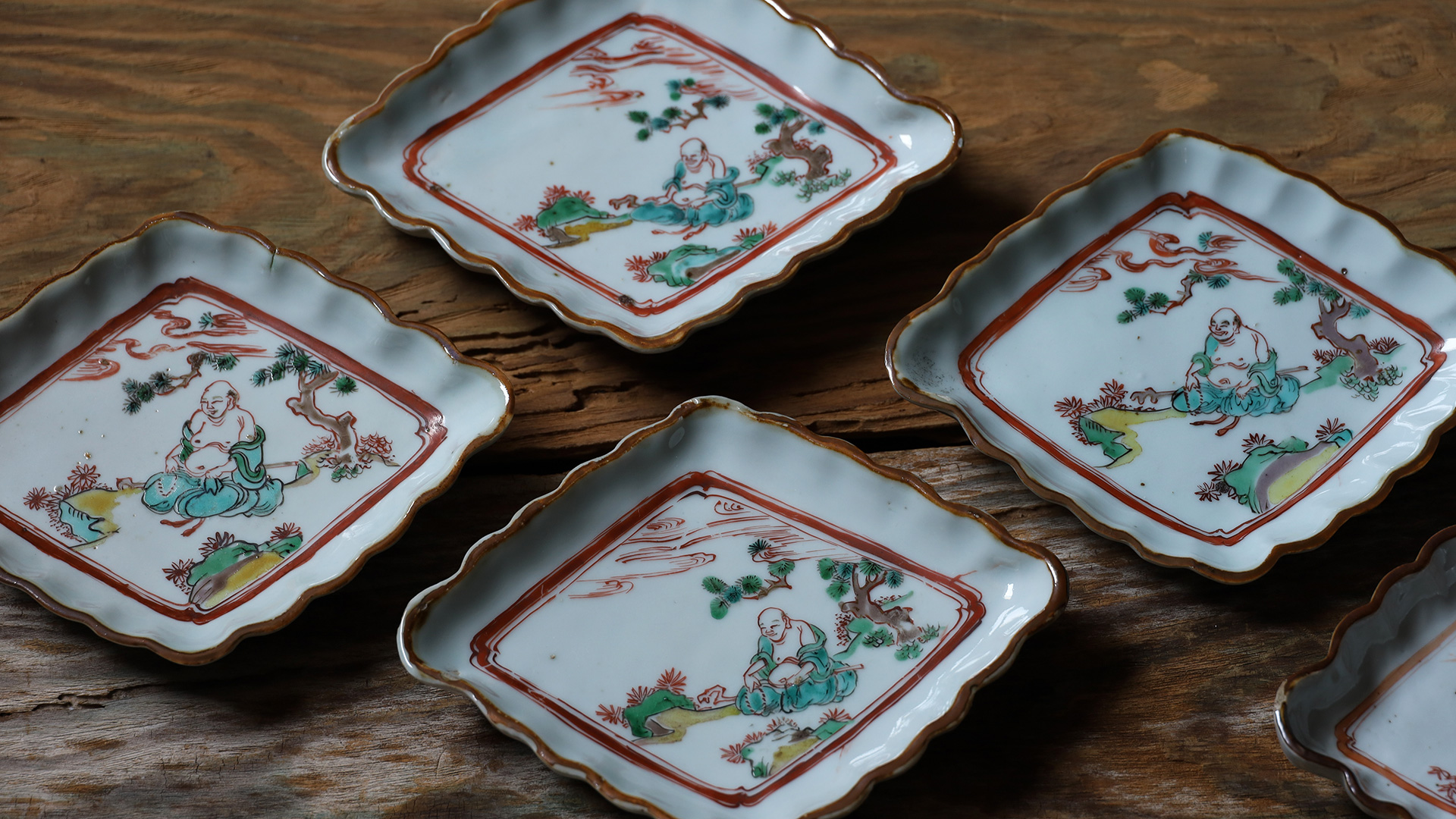 南京赤絵布袋文菱形皿（五客揃 / 明-清時代） - 天平堂（TENPYODO）