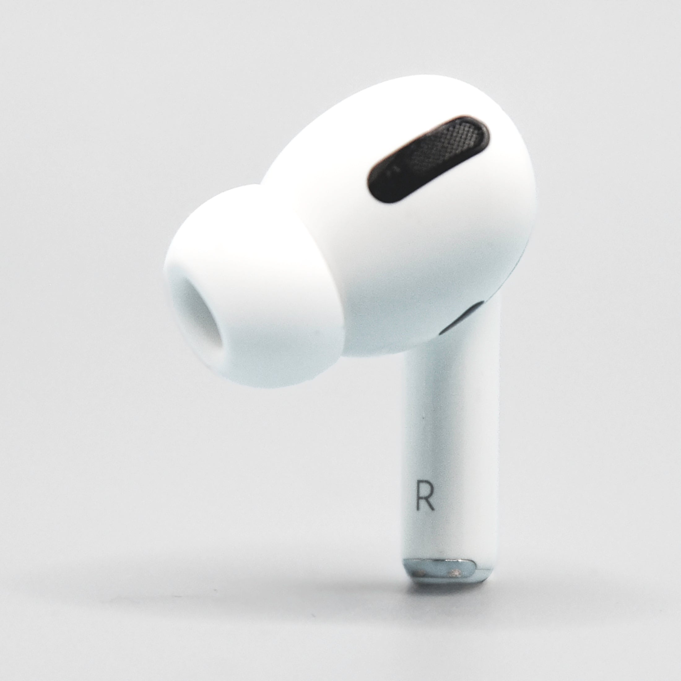 Apple AirPods 本体 ホワイト Apple AirPods 本体 ホワイト MV7N2J/A