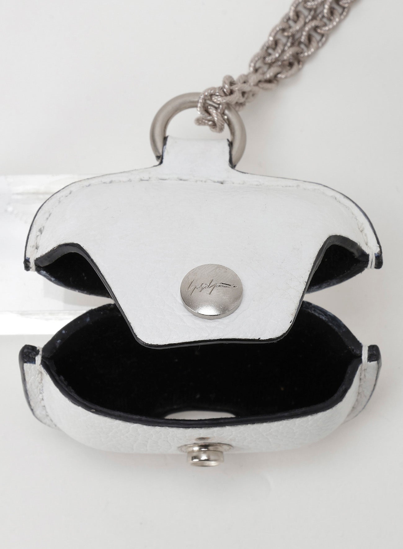 AirPodsPro case【2/20 12:00 Release】 – THE SHOP YOHJI YAMAMOTO