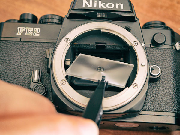 中古フィルムカメラ購入後メンテナンス／Nikon FE2｜銀塩写真を始め