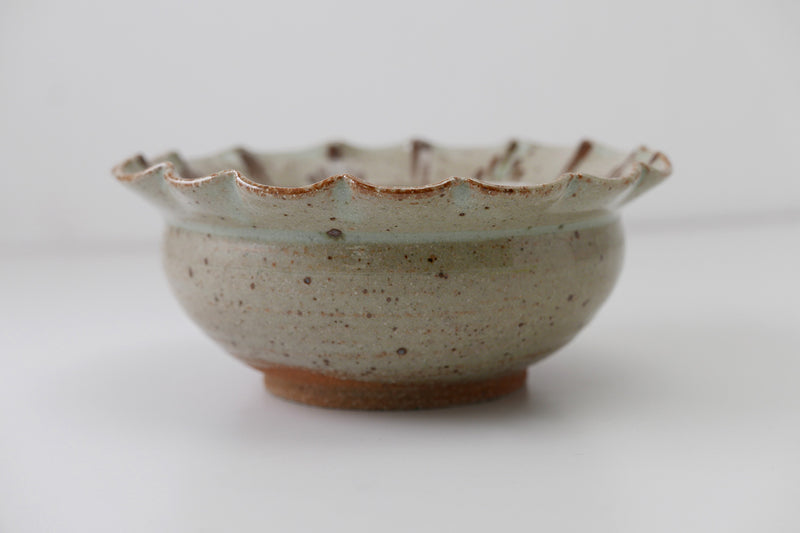 絵唐津輪花菓子鉢 – TOKITOIRO onlineshop