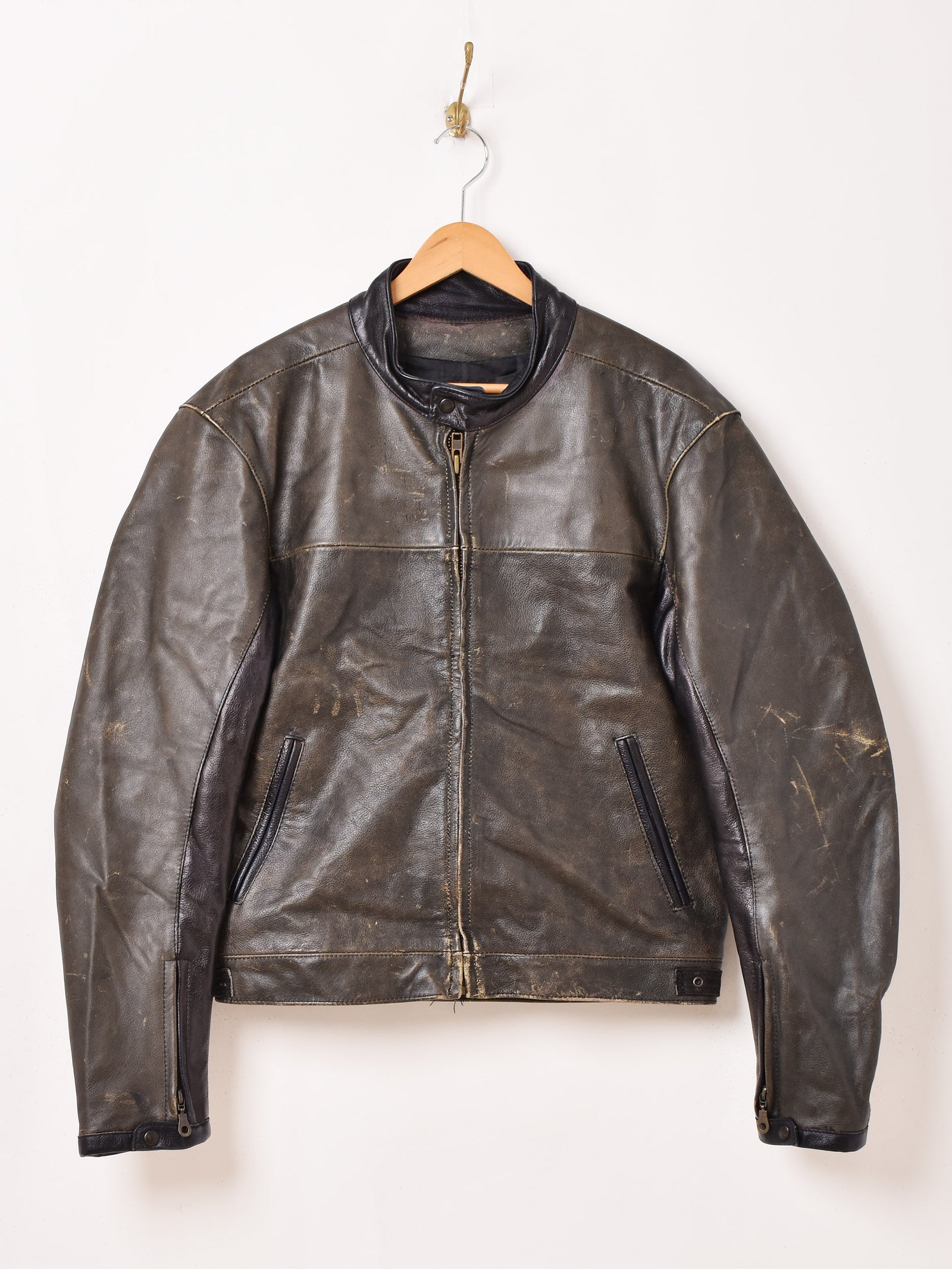 B03_2277_1600x.jpg?v=1738398454