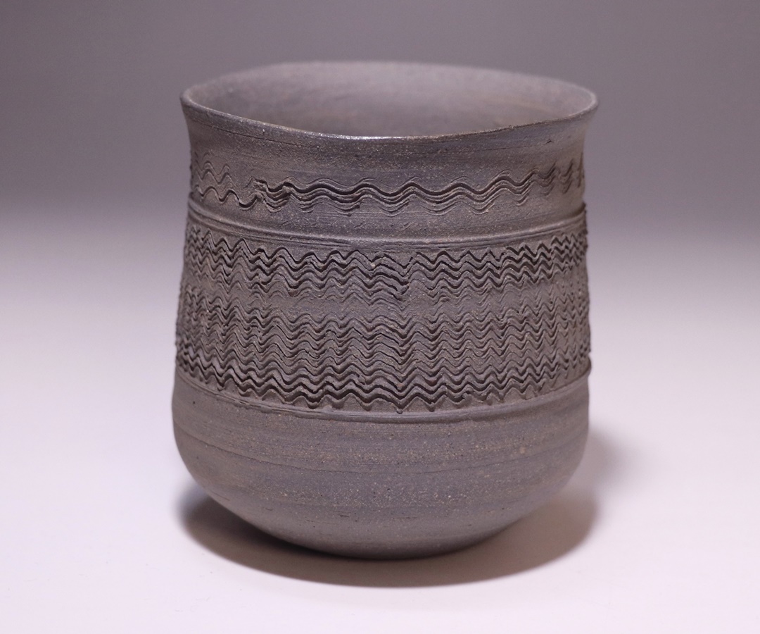 備前焼 各見政峯作 窯変花入れ 備前焼各見政峯作窯変花入れ