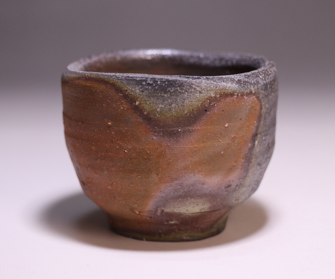 山本雄一(県重要無形文化財) 備前緋襷酒呑 共箱 山本雄一(県重要無形