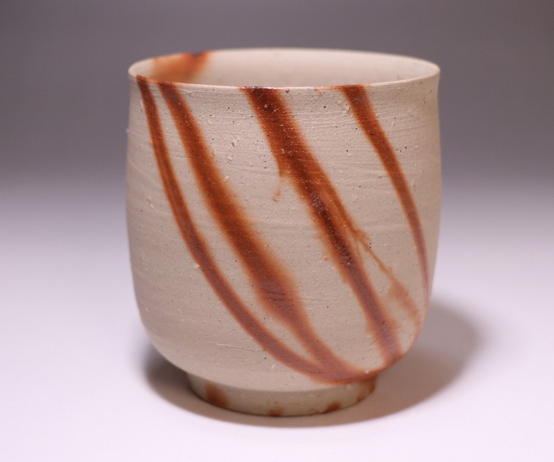 B199s 「備前 酒呑」山本陶秀造 共布共箱 盃 人間国宝 緋襷 酒器 B199s