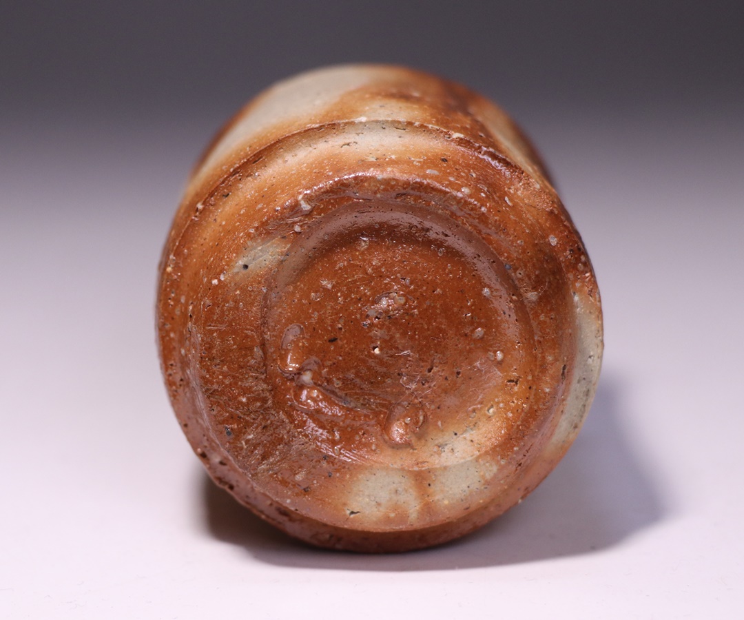 岡山県指定重要無形文化財保持者金重素山作 緋襷灰落とし 共箱付き