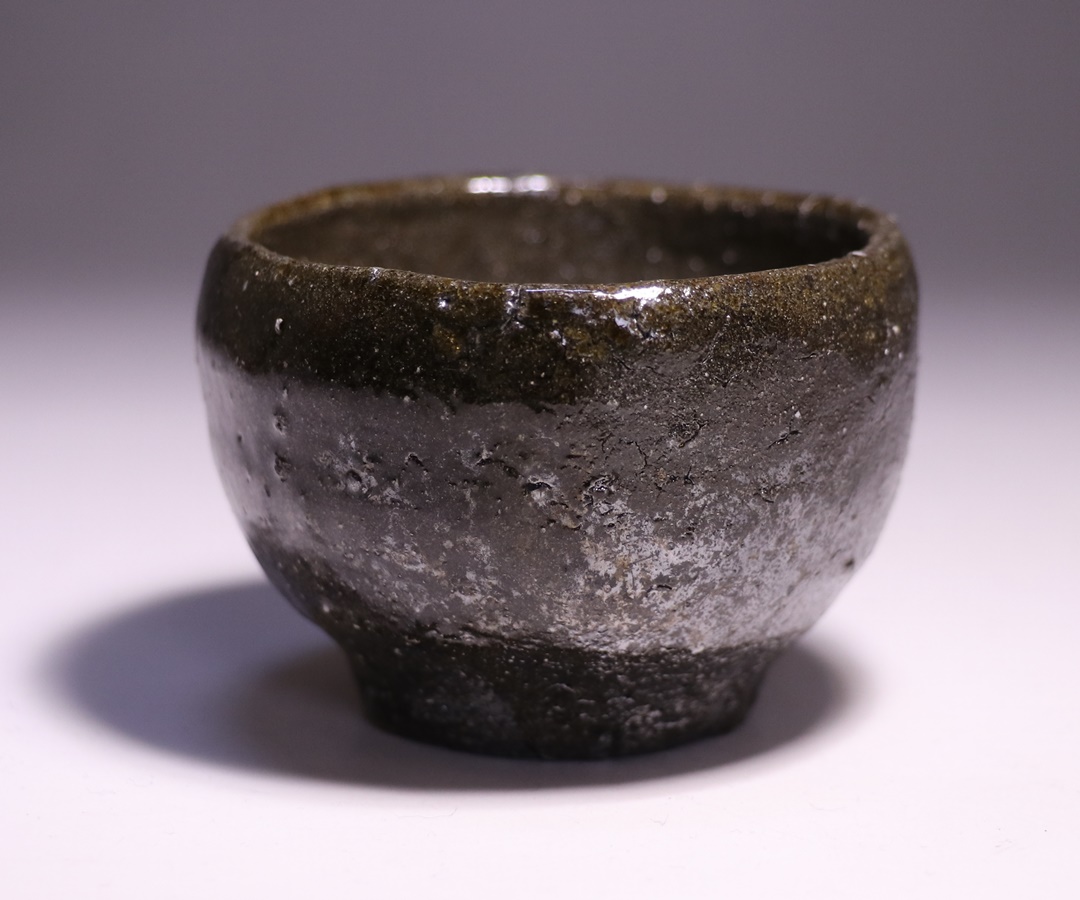 029 金重有邦 ぐい呑 備前焼（共箱なし）県指定重要無形文化財保持者