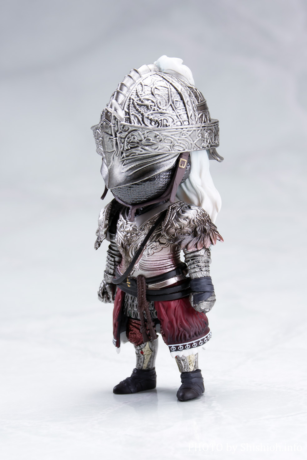 figma エルデンリング 狼の戦鬼 フィギュア Figuarts mini 狼の戦鬼