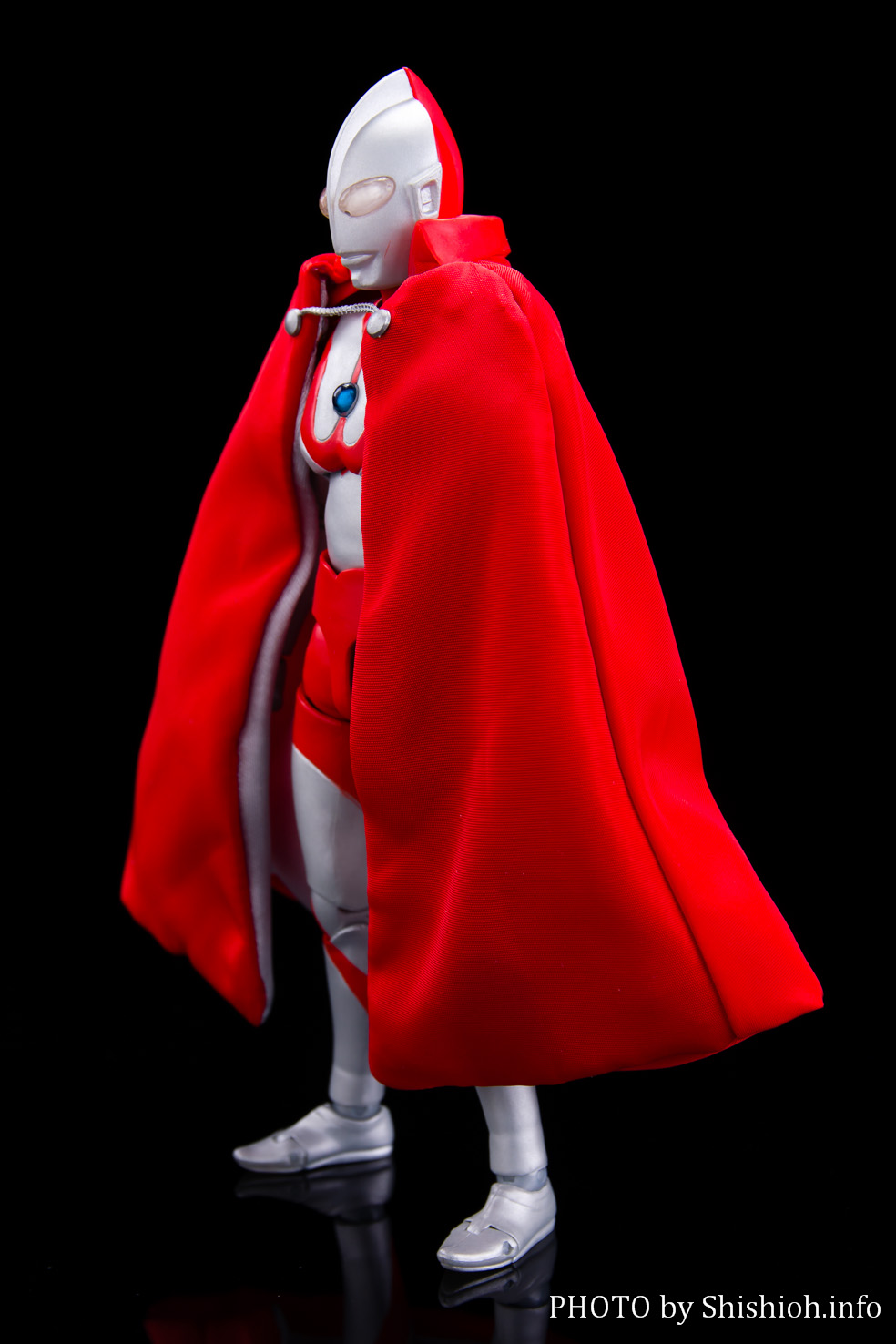 ウルトラマンS.H. Figuarts ブラザーズマント