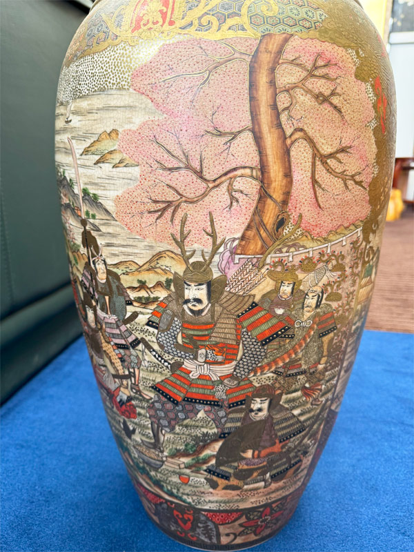 薩摩焼 古薩摩金襴手彩色 戦国武将図柄 大花瓶 古美術 【公式通販】