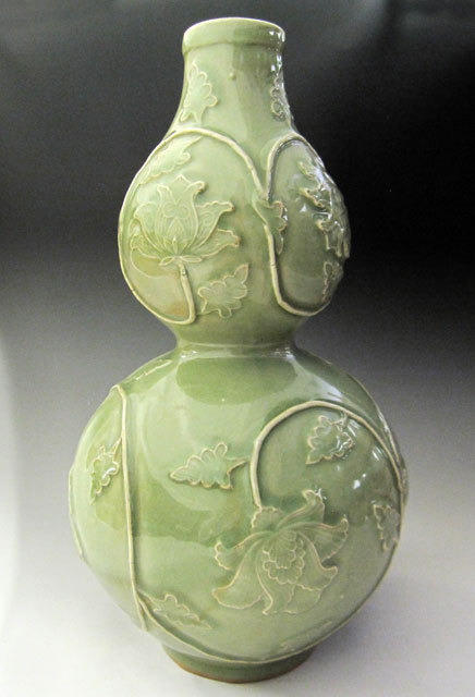 未使用 希少 三田青磁 瓢箪 花瓶 陽刻 牡丹文 狭山 箱付 壺 未使用