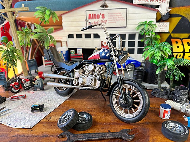 アンティークブリキ ダメージ加工バイク模型ハーレー 星条旗柄 【公式