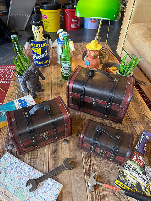 海賊の宝箱】アンティーク 木製トランク パイレーツ コレクション 重厚