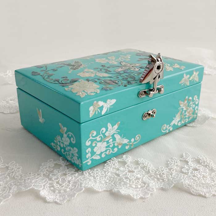 楽天市場】螺鈿の高級ジュエリーボックス・高級螺鈿宝石箱-蝶花ブルー