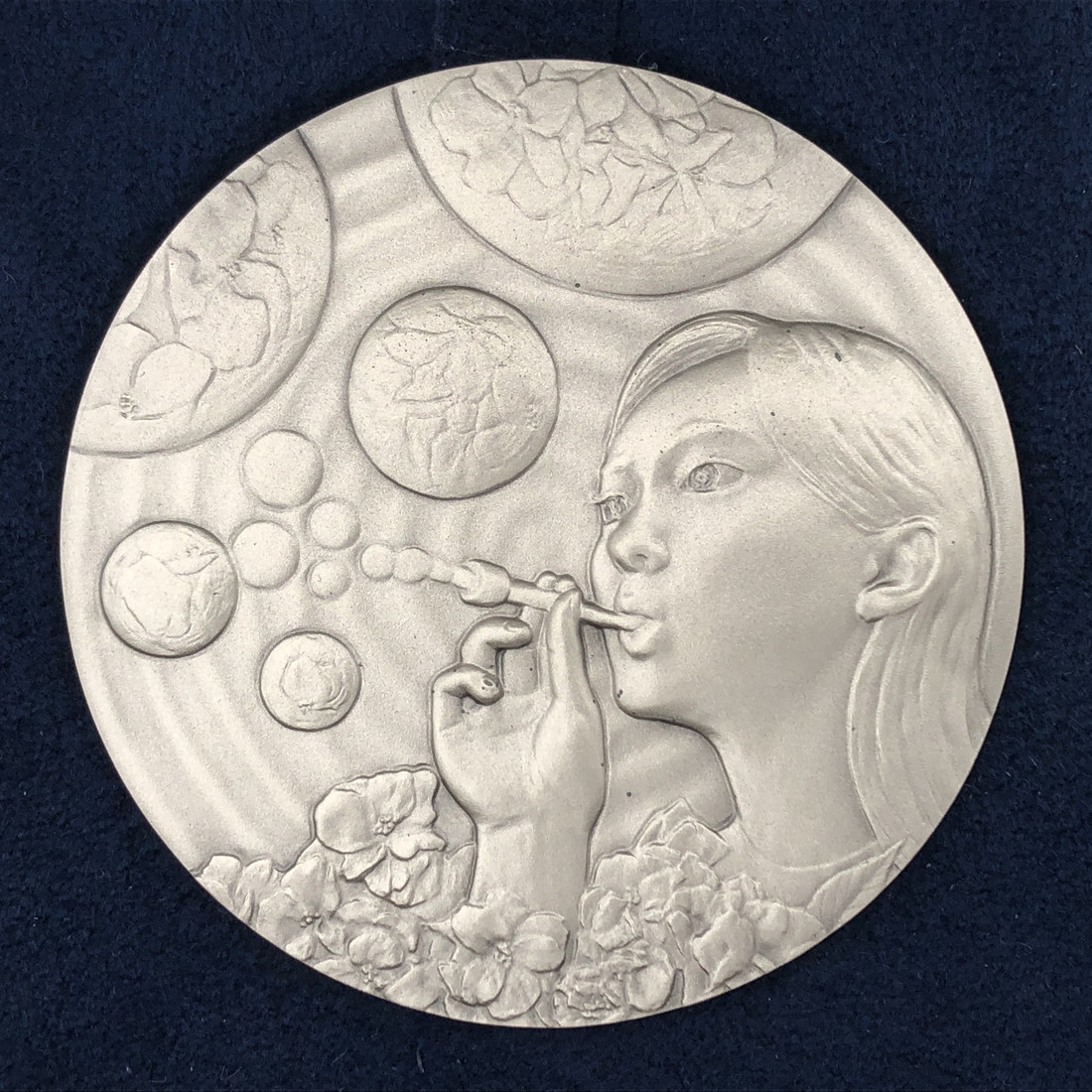 楽天市場】平成29年 桜の通り抜け記念 純銀メダル『鬱金』 造幣局 2017