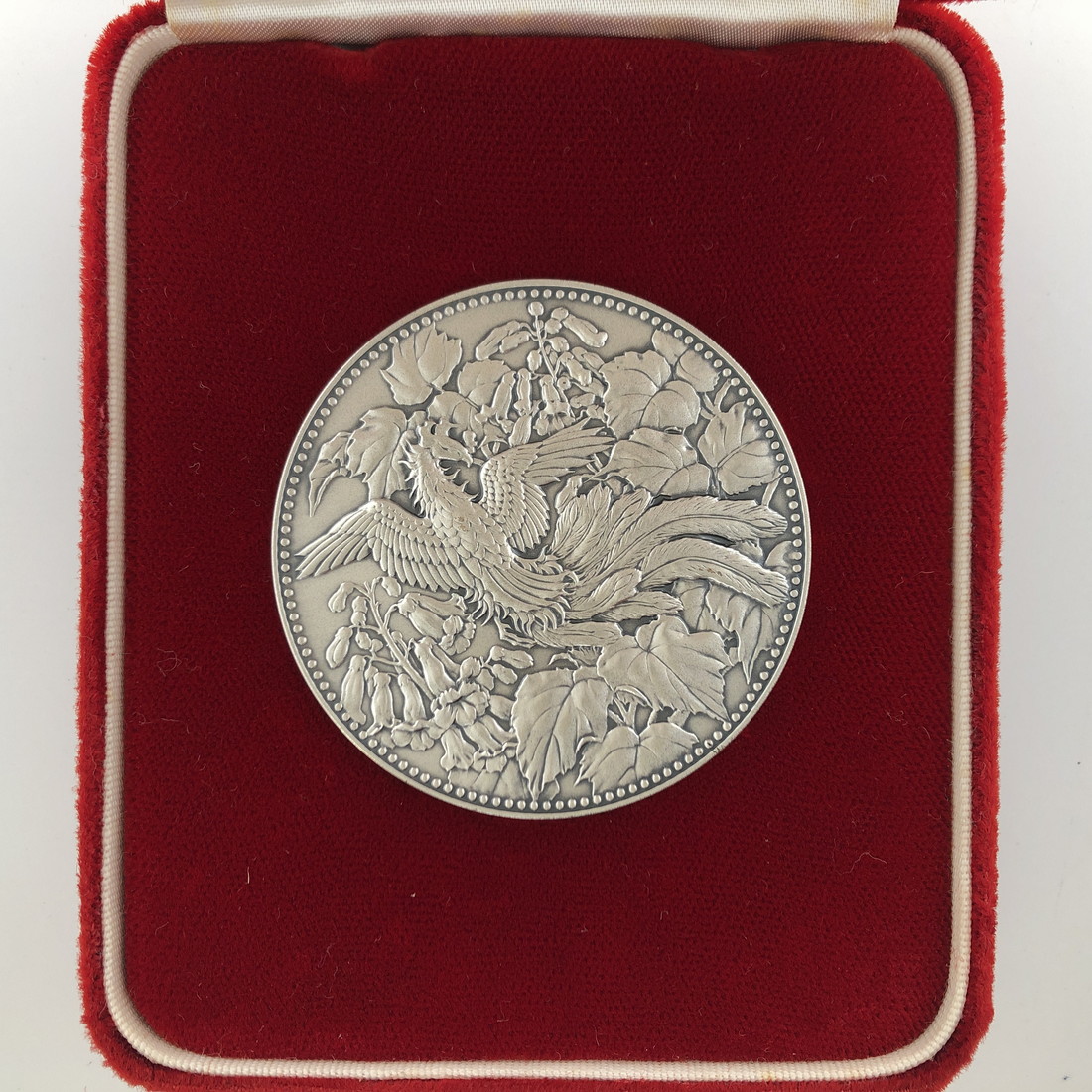 500円白銅貨幣発行記念 1982年銀貨 純銀 126g 【公式通販】