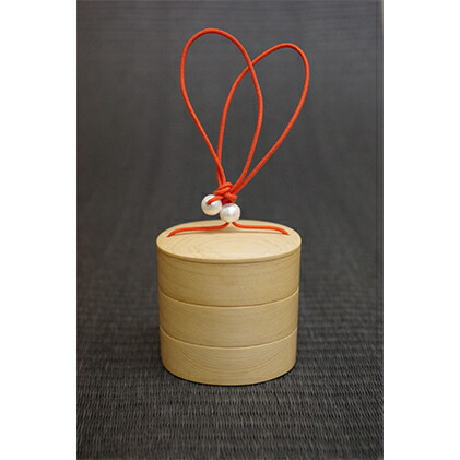 印籠 カバー付き 根付 薬入れ 小物入れ 楽天市場】印籠 薬入れの通販