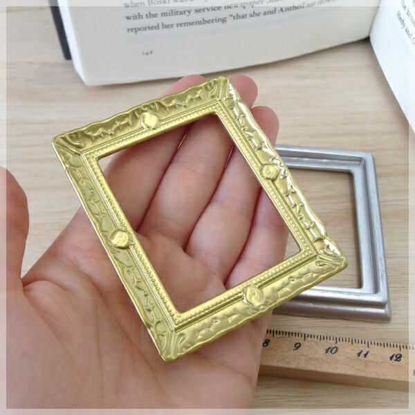 楽天市場】ミニチュア家具 額縁 大 74*62mm 1個 フォトフレーム ドール