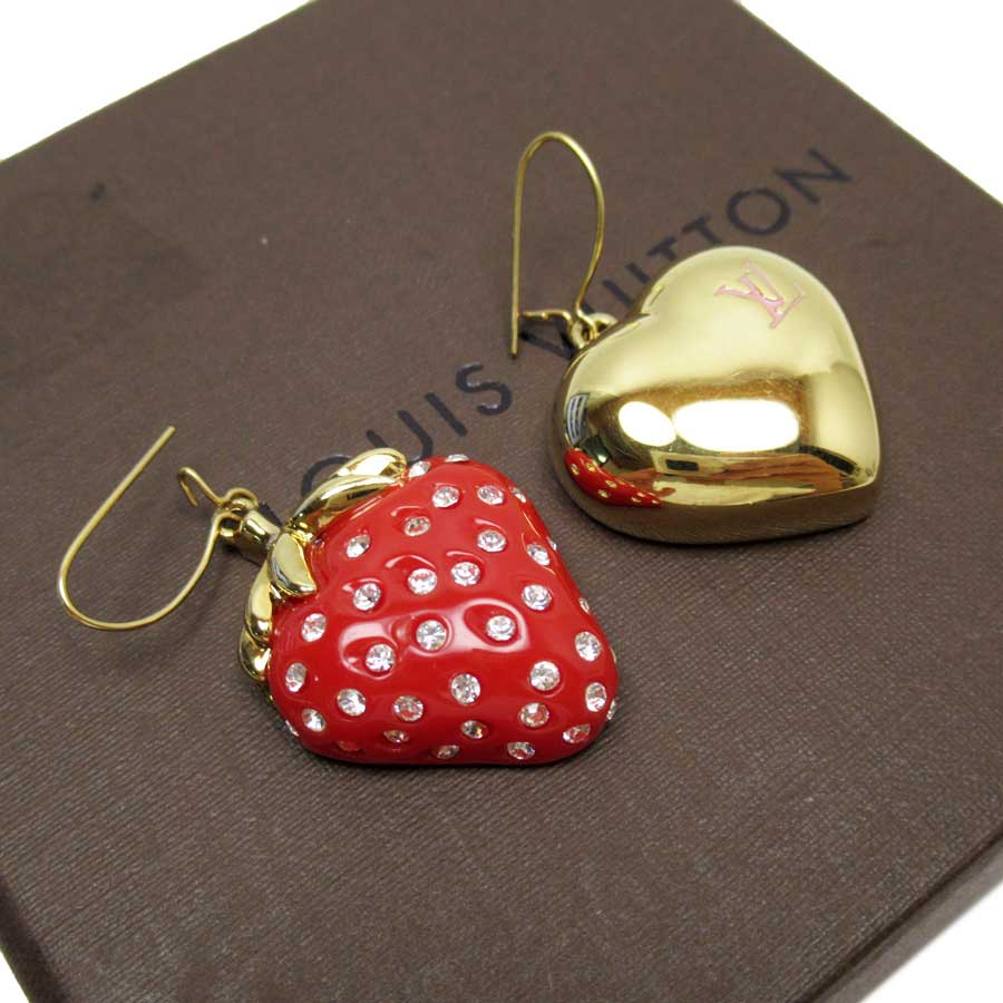 ルイヴィトンピアスイチゴ＆ハートブークルドレイユ、フレーズ