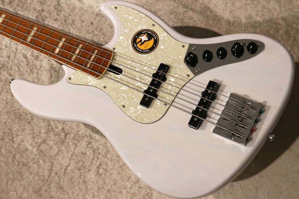 楽天市場】Sire V8 4st -White Blonde-【マーカス・ミラー氏監修