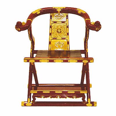 【寺院仏具】曲録 本曲録（椅子式）黒塗り 金具埋め込み式 | 仏壇・仏具専門店 滝田商店