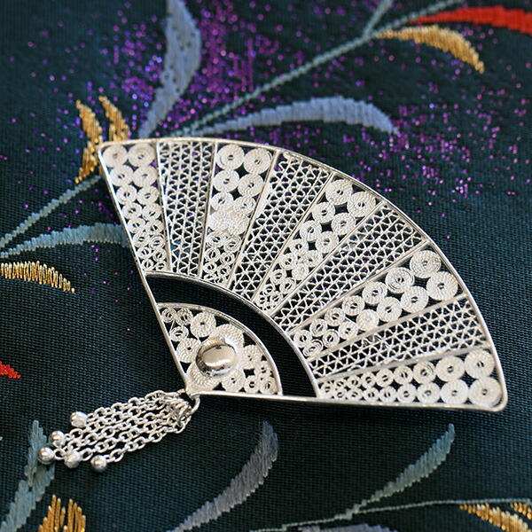 楽天市場】フィリグリー 扇 ブローチペンダント 美しい手仕事の繊細な