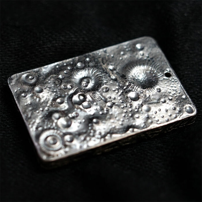 楽天市場】【一点物】 アルタイ隕石 新疆隕石 クレーター 彫り物