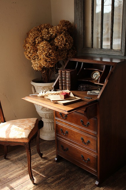 イギリスアンティーク☆ライティングデスク☆机板革張り☆ 革張り天板の