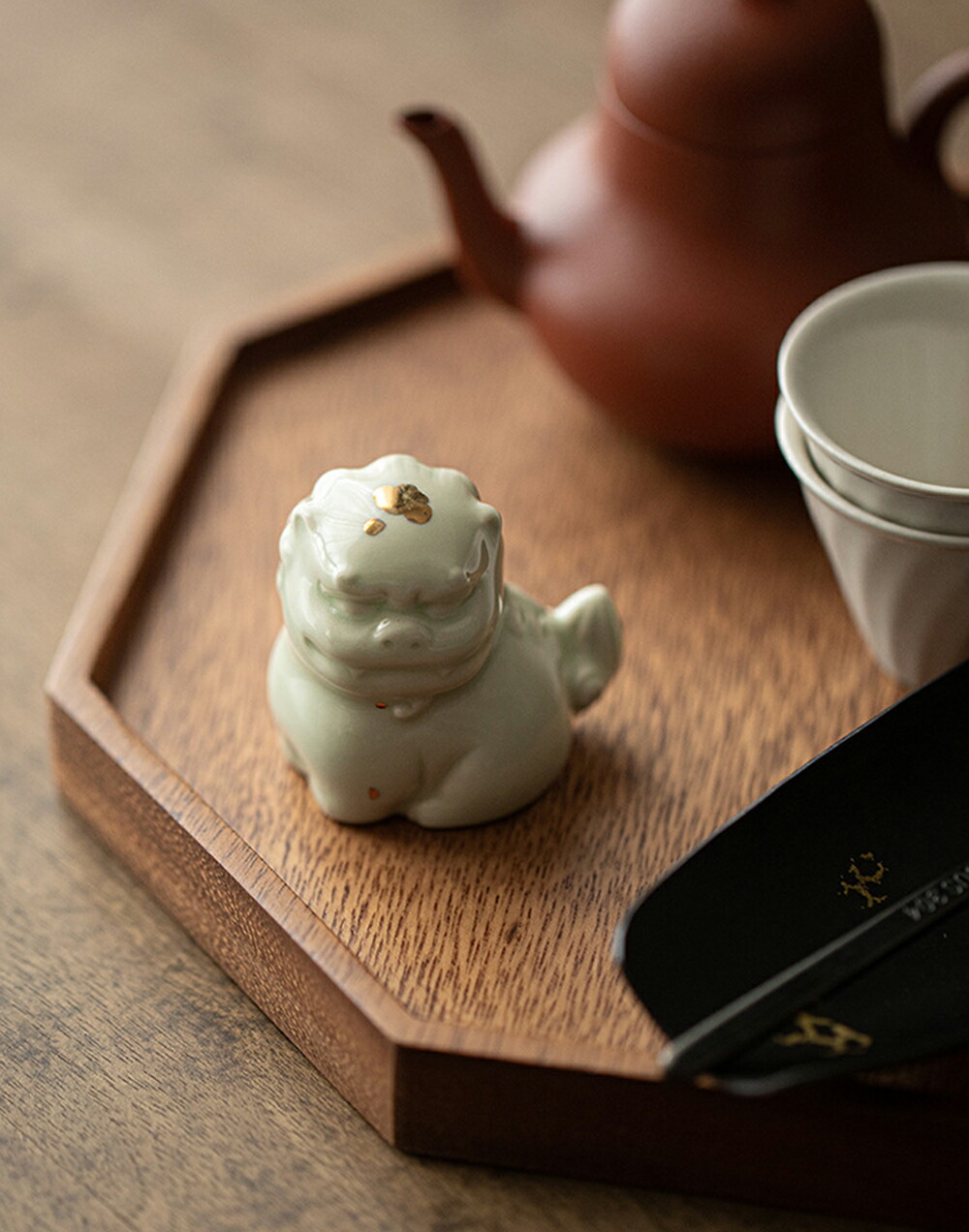 楽天市場】【1匹のみ】IwaiLoft 獅子の置物 陶磁器 筆置き ミニ 文鎮