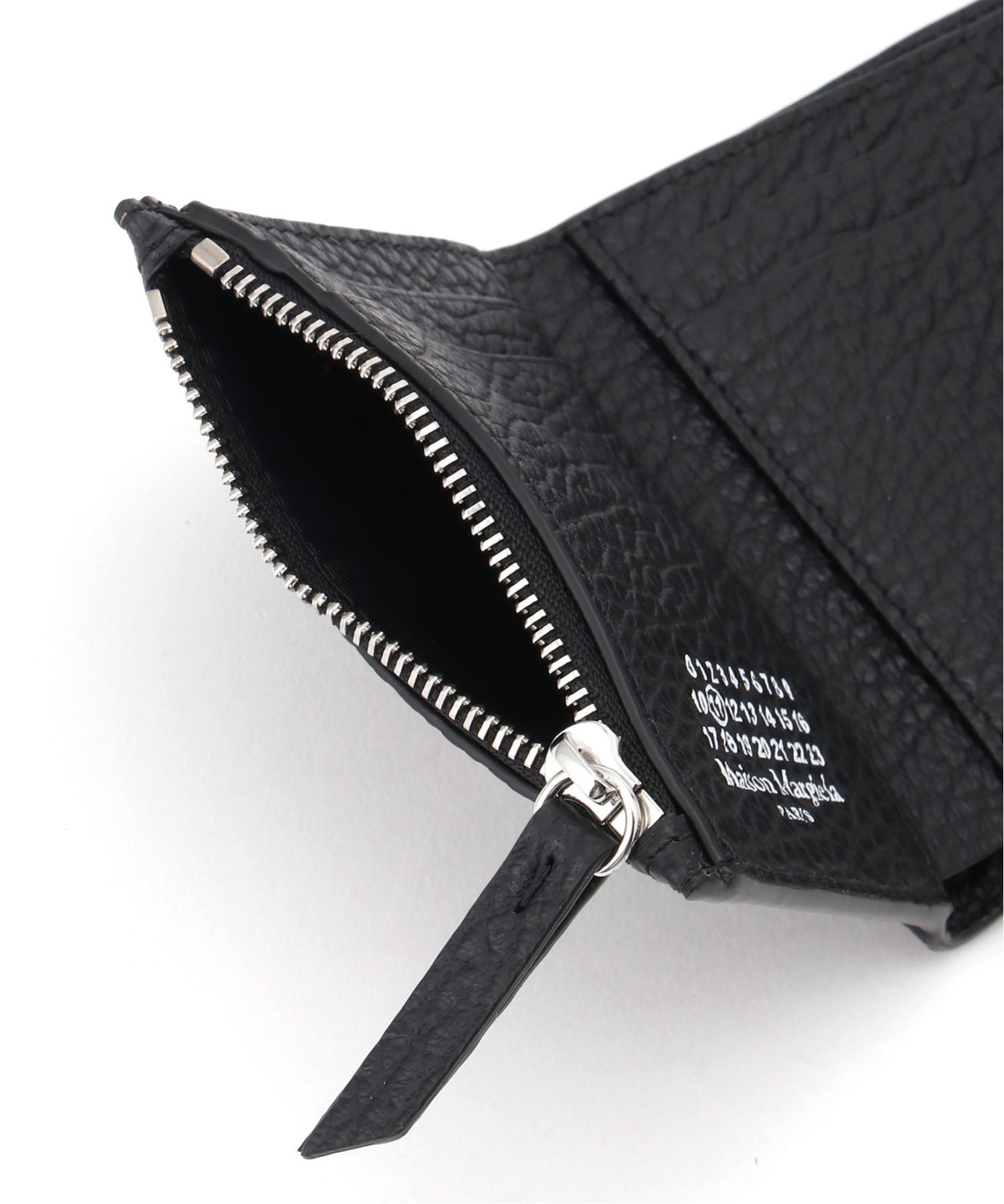 Maison Margiela(メゾンマルジェラ)｜レザーエンベロープウォレット