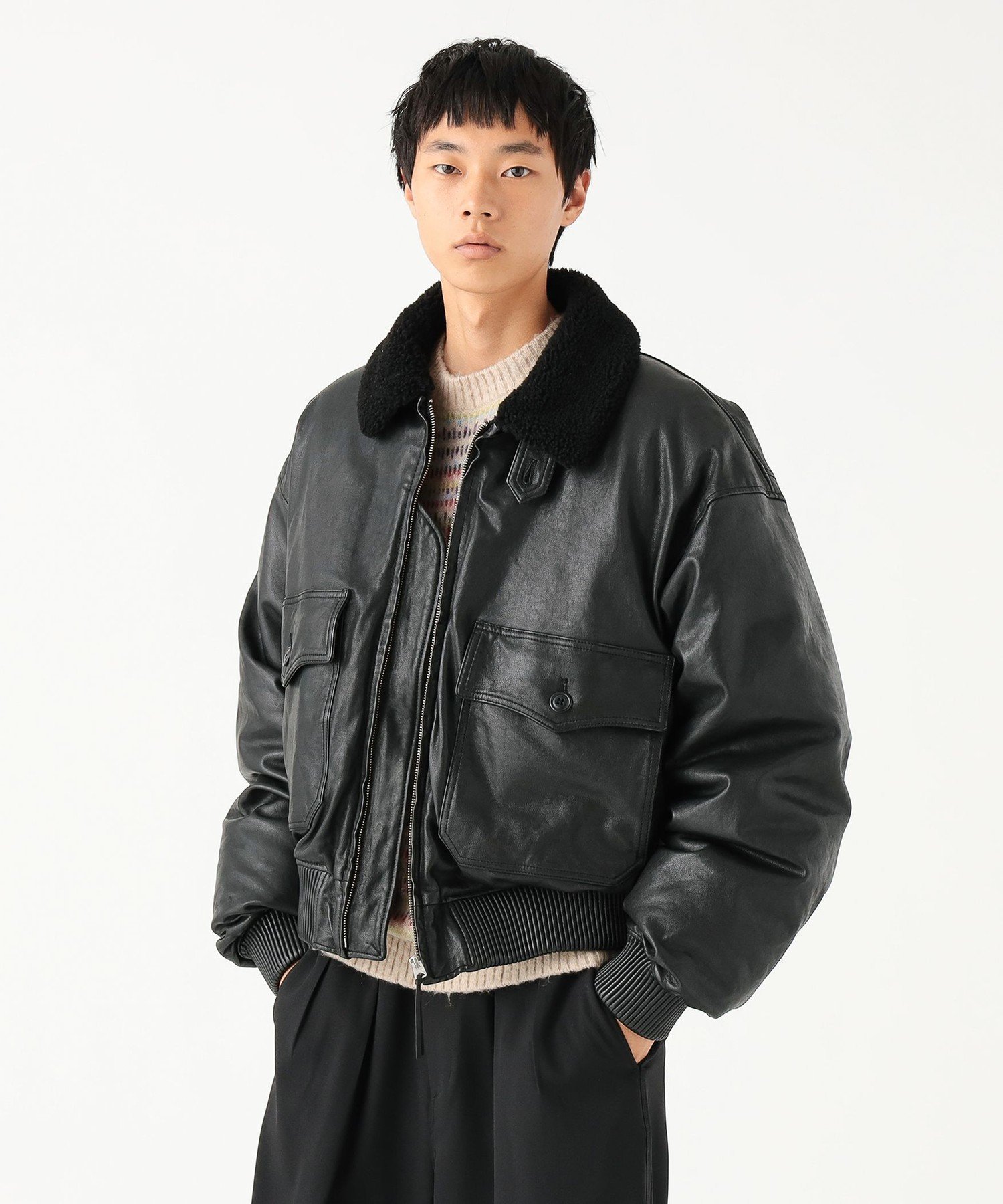 BEAMS MEN｜ワイドショートフィット G-1 シープレザー ダウン