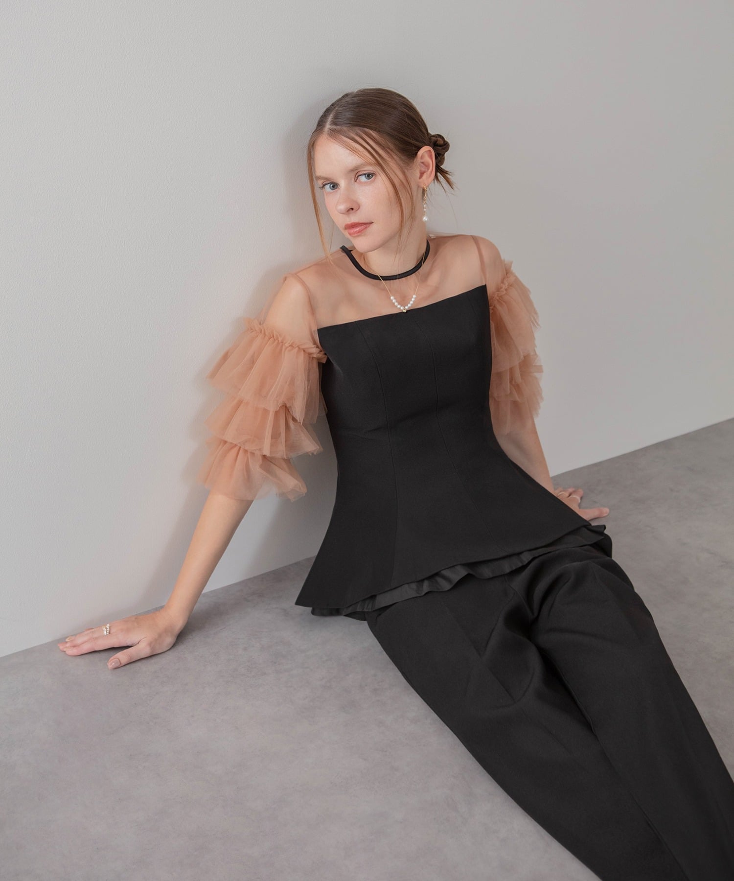 Leja｜Leja-チュールスリーブペプラムセットアップパンツドレス結婚式