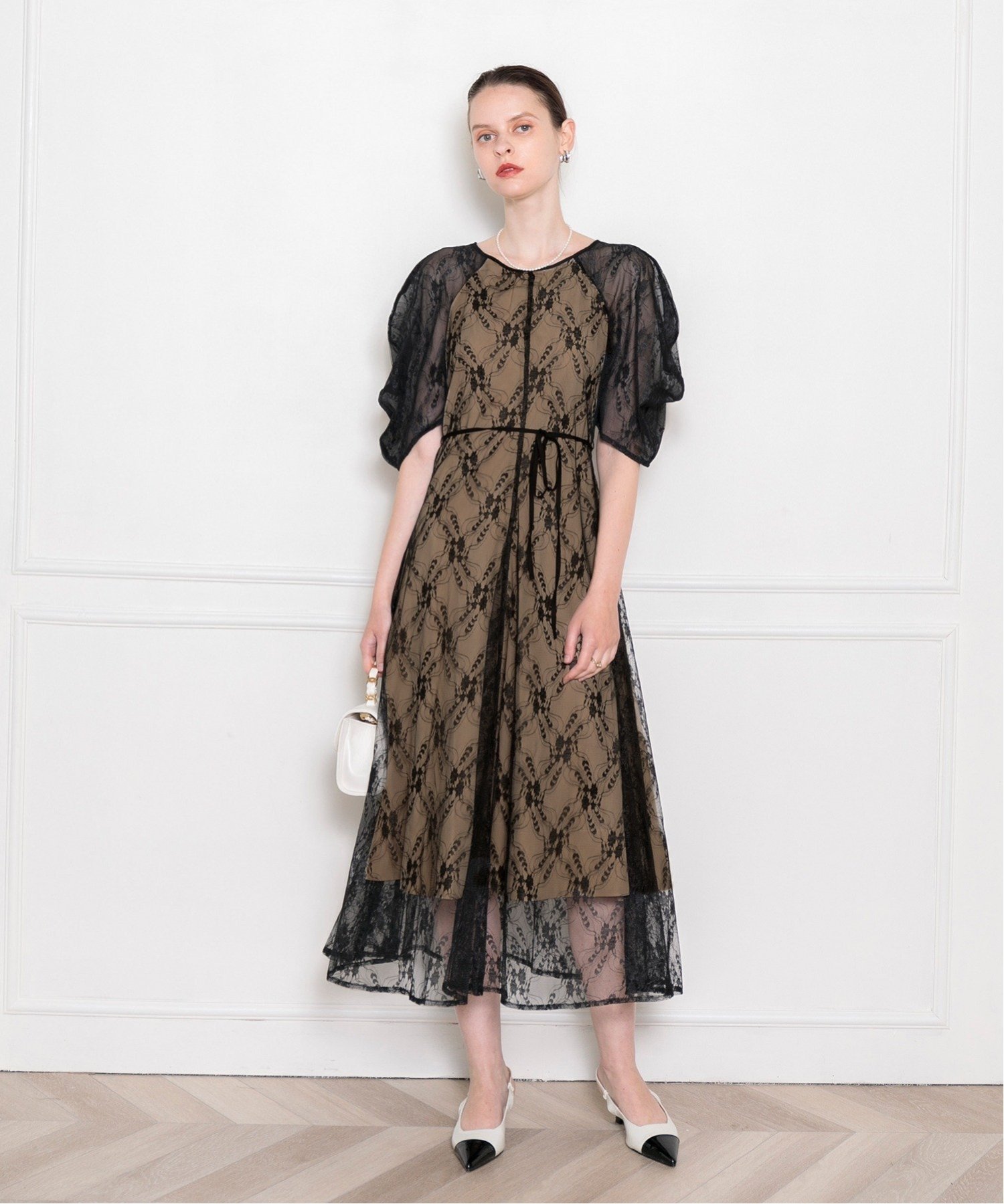 Leja｜LEJA-パフスリーブウエストリボン総レースロングドレス