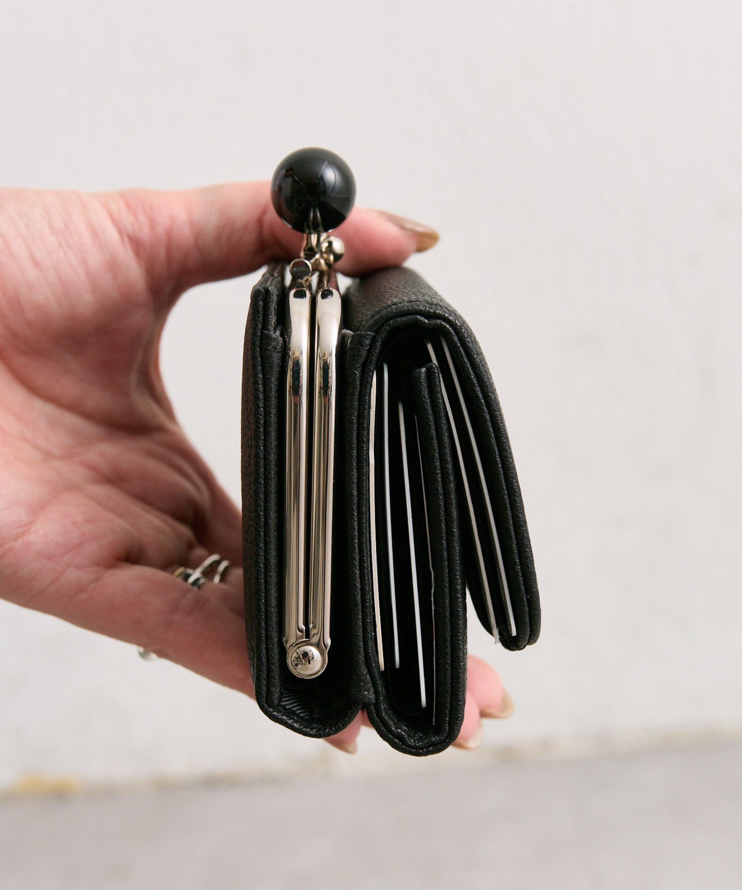 ear PAPILLONNER｜【PEZ(ペッツ) ×ear】本革/コラボ三つ折りがま口財布