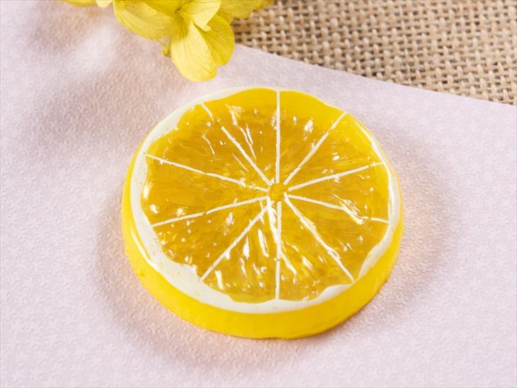 訳あり】AUSTRIA製 フルーツガラス レモン ブローチ ヴィンテージ 訳